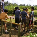 GCC supervising children in building process (ENP)