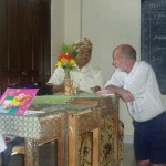 Australian English volunteer Teacher with GCC local Teacher